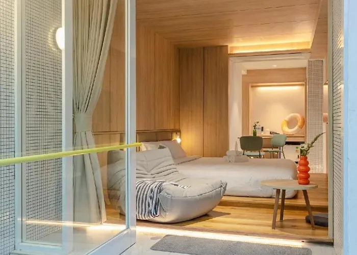 Luxury Itsaraphap Bed & Breakfast Bangkok